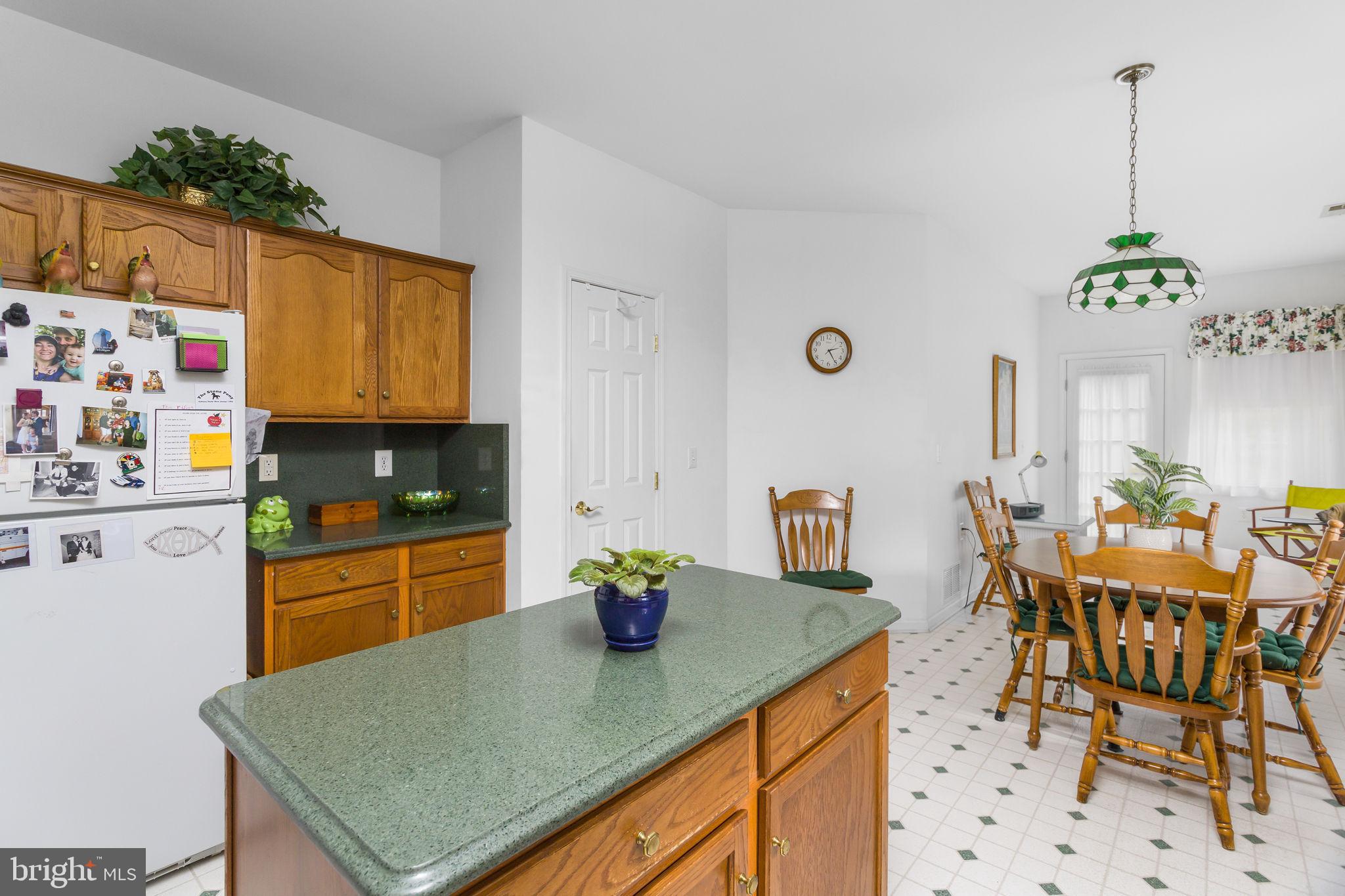 22 Hummingbird Drive Hamilton, NJ 08690 - Photo 11 of 25