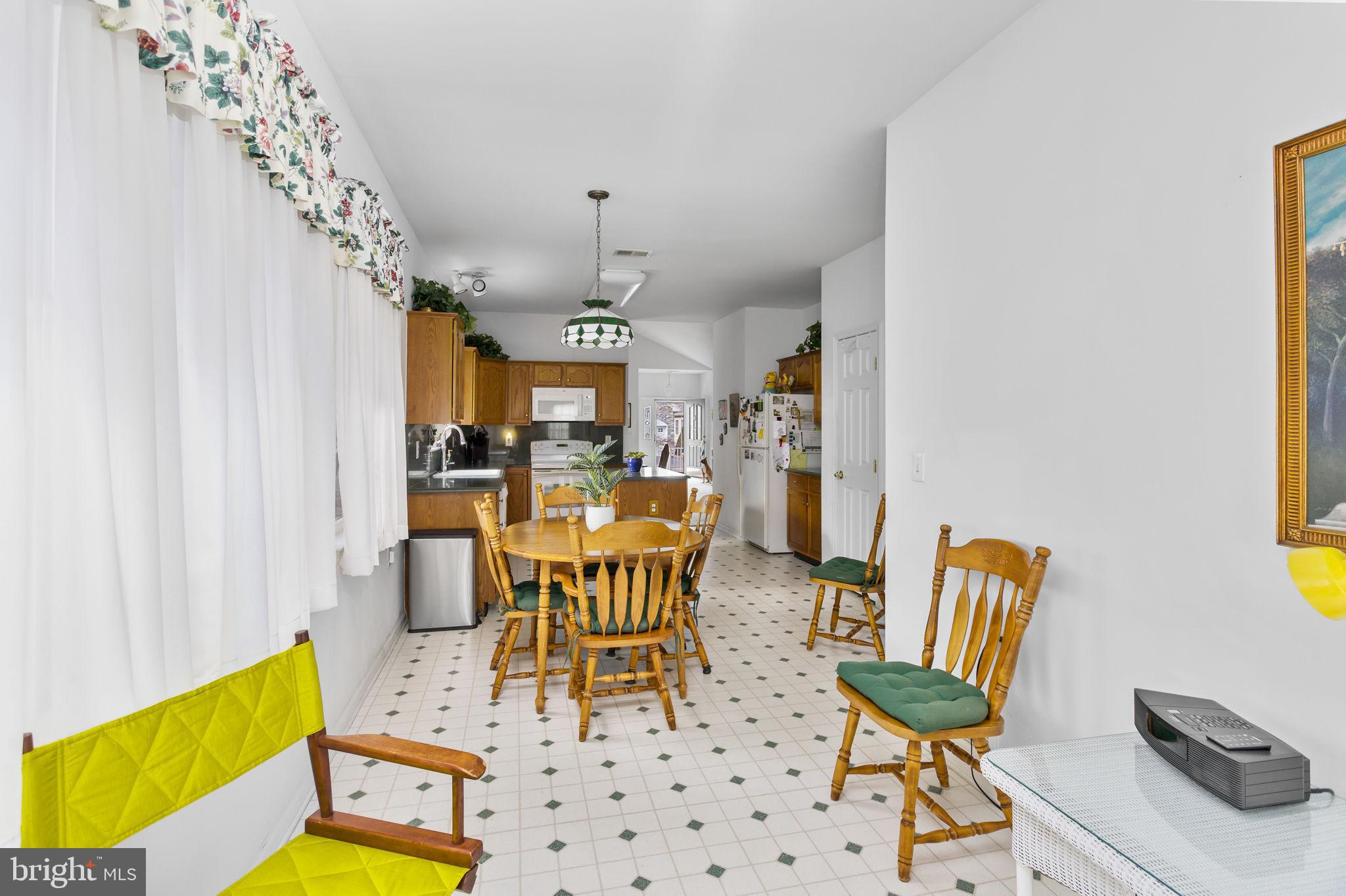 22 Hummingbird Drive Hamilton, NJ 08690 - Photo 13 of 25