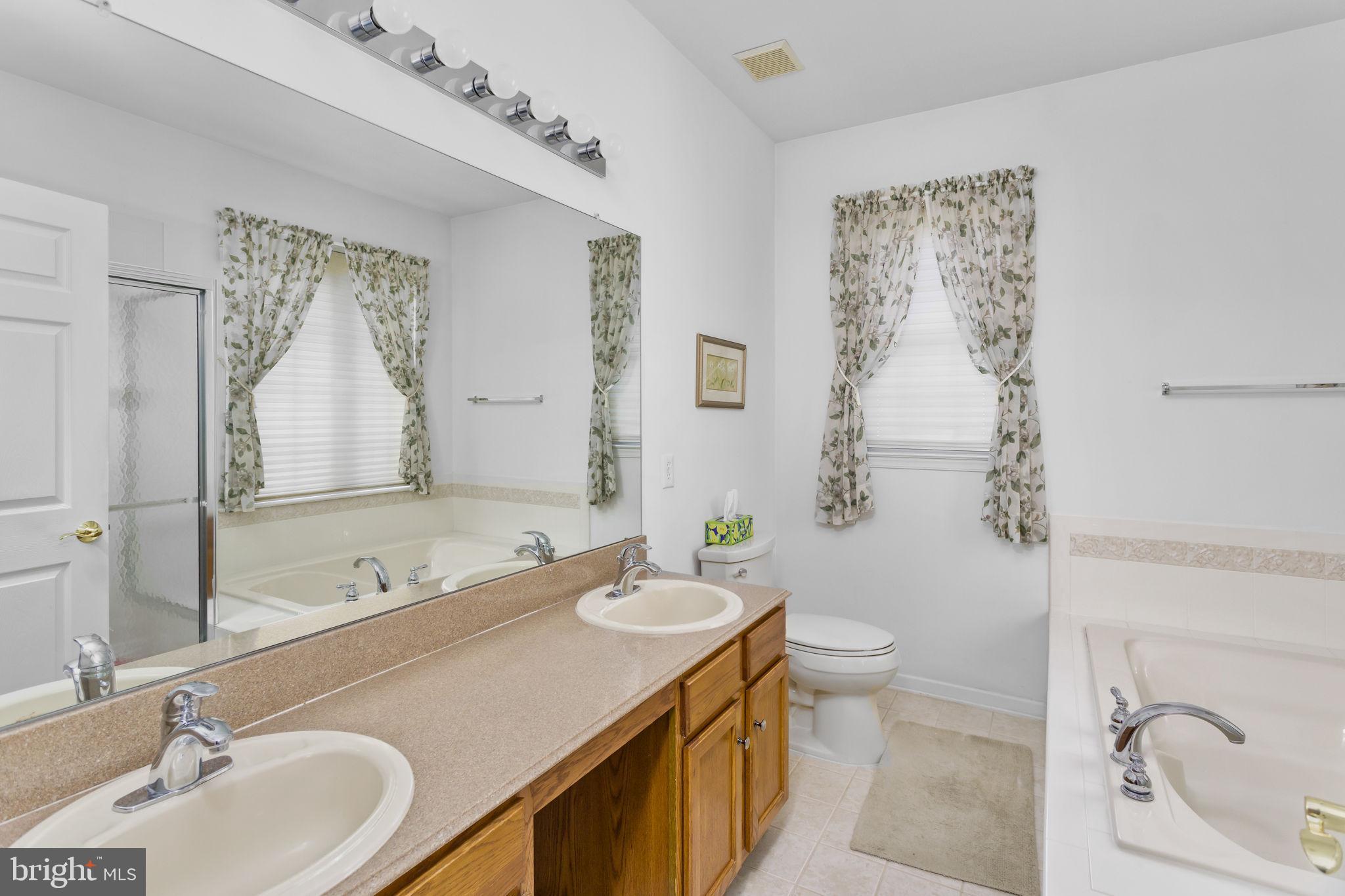 22 Hummingbird Drive Hamilton, NJ 08690 - Photo 16 of 25