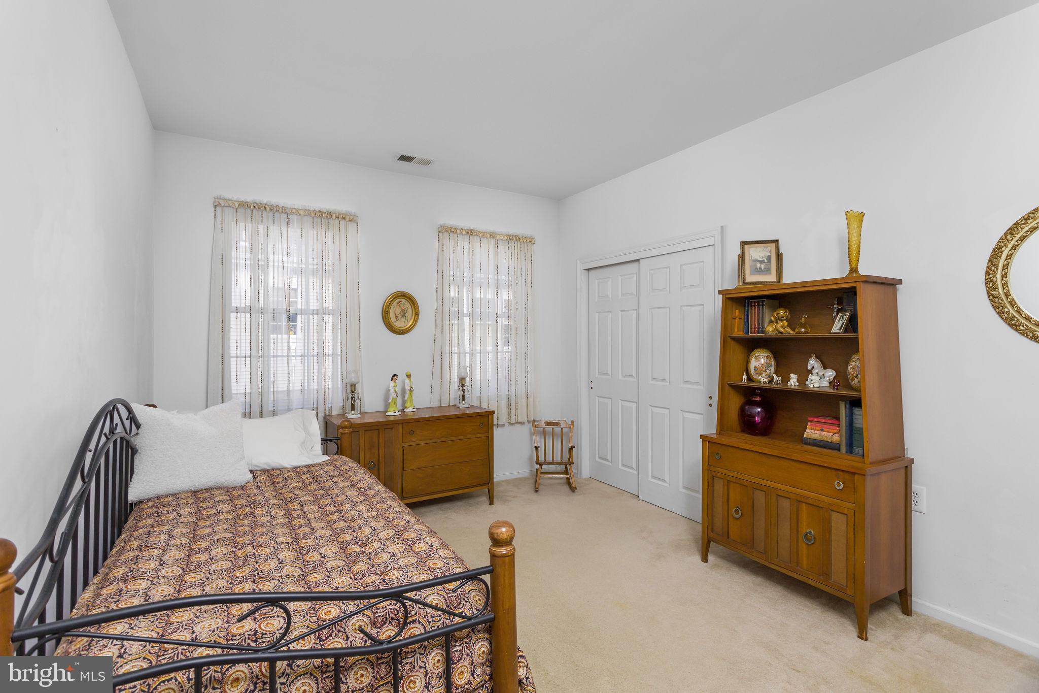 22 Hummingbird Drive Hamilton, NJ 08690 - Photo 19 of 25