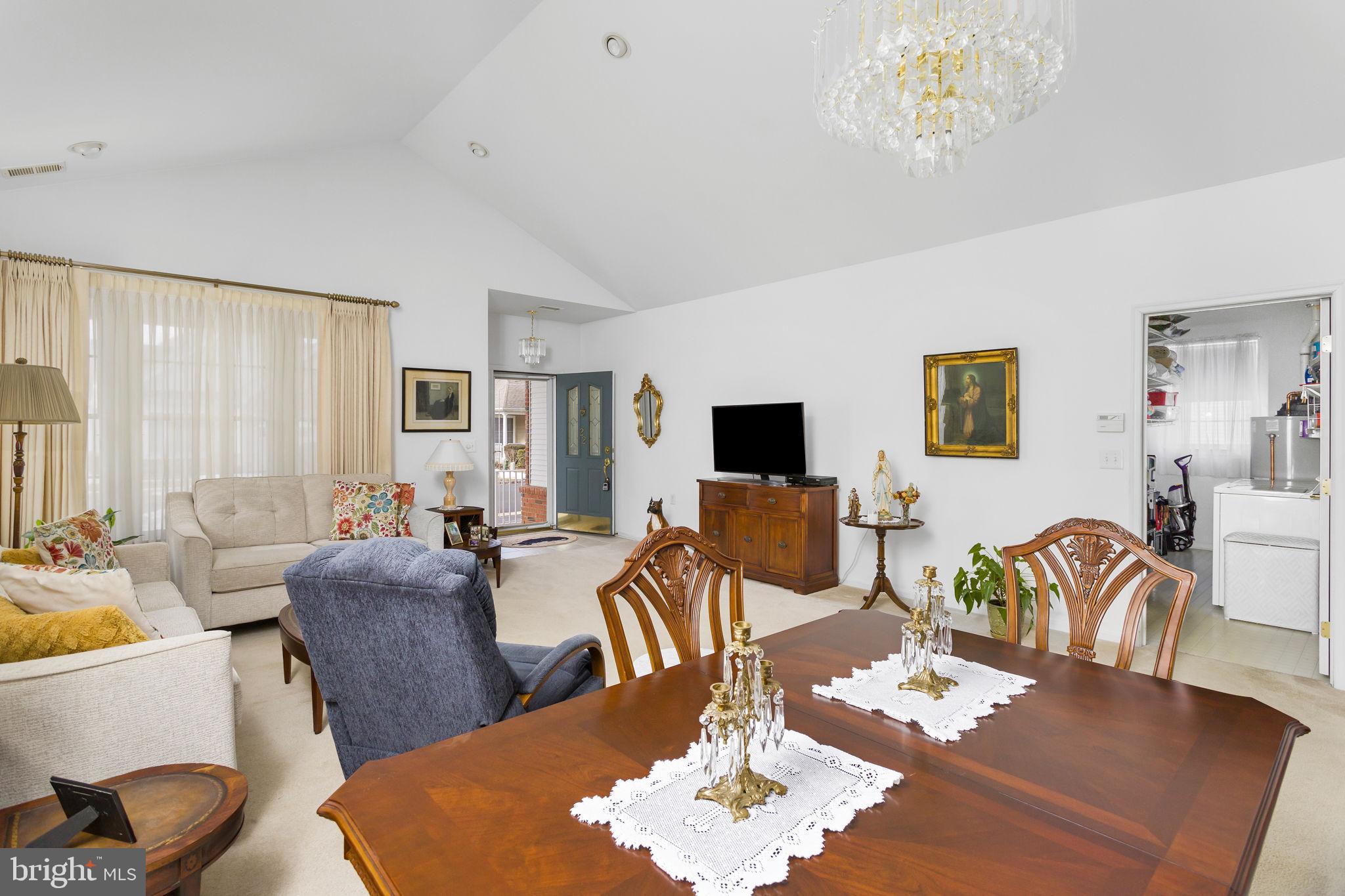 22 Hummingbird Drive Hamilton, NJ 08690 - Photo 6 of 25