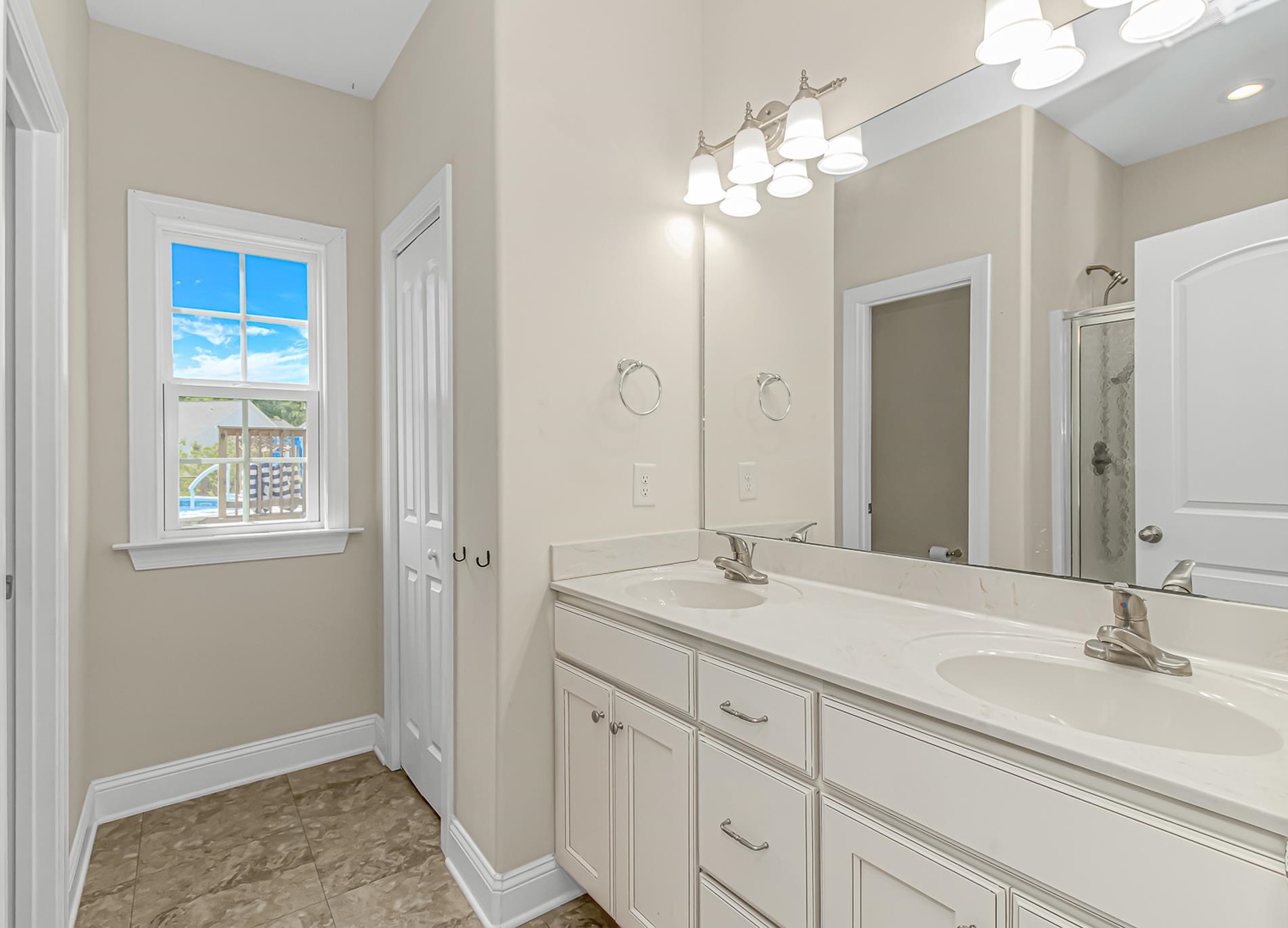 621 Garden Avenue Georgetown, SC 29440 - Photo 17 of 33