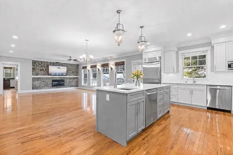 $3,379,000 | 37 Mayflower Road, Winchester, MA 01890