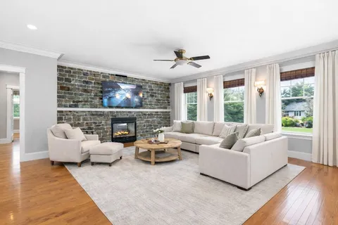 $3,379,000 | 37 Mayflower Road, Winchester, MA 01890