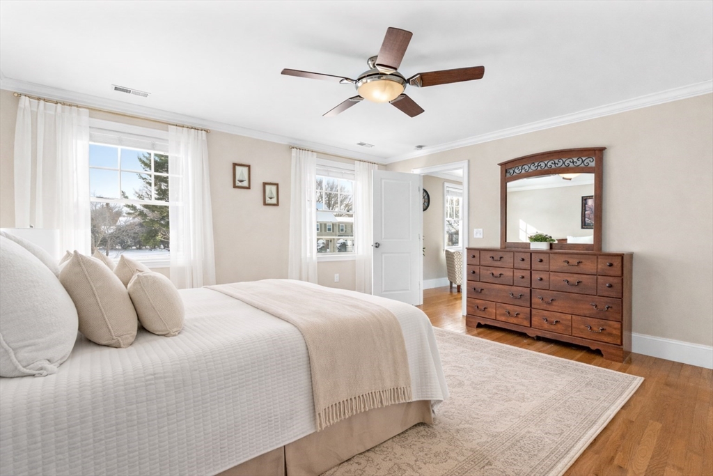 37 Mayflower Road Winchester, MA 01890 - Photo 28 of 40