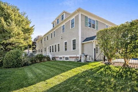 $3,379,000 | 37 Mayflower Road, Winchester, MA 01890