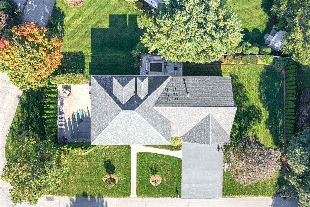 37 Mayflower Road Winchester, MA 01890 - Photo 5 of 40