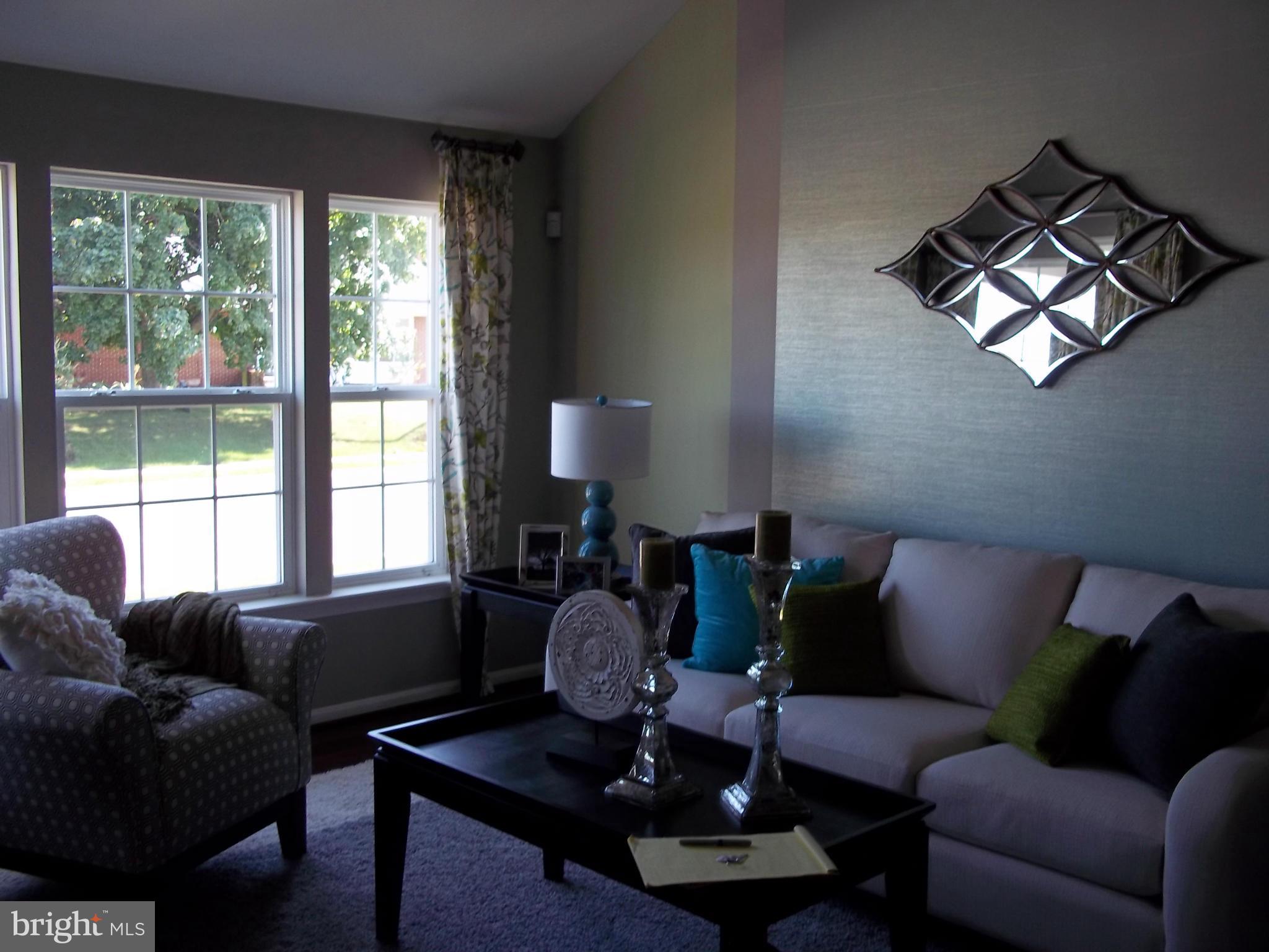 212 Colbert Street Taneytown, MD 21787 - Photo 3 of 7 Living Room