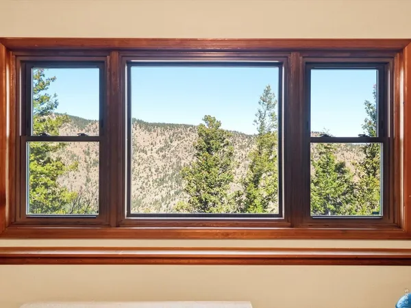 $950,000 | 345 Deer Trail Circle, Boulder, CO 80302