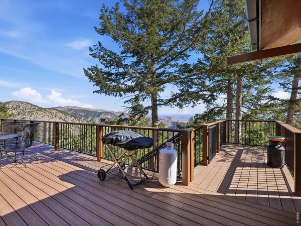 $950,000 | 345 Deer Trail Circle, Boulder, CO 80302