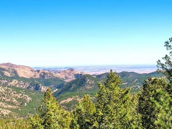 $950,000 | 345 Deer Trail Circle, Boulder, CO 80302