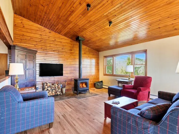$950,000 | 345 Deer Trail Circle, Boulder, CO 80302