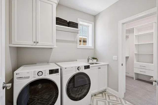 $1,014,800 | 9155 Mills Drive, Chanhassen, MN 55317