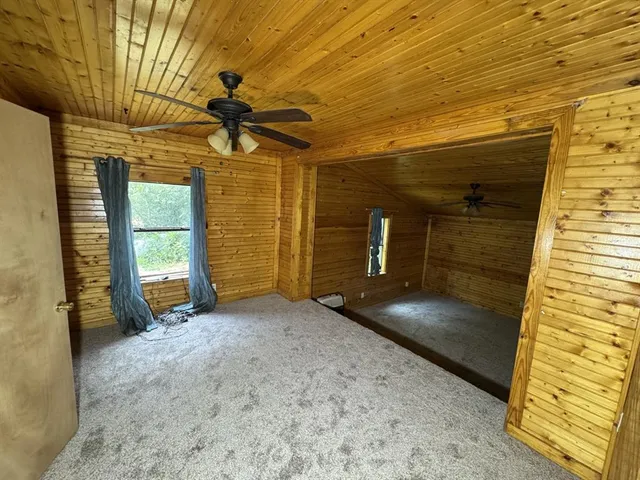 a view of a storage & utility room