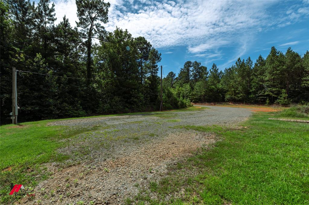 713 Cemetery Road Springhill, LA 71075 - Photo 7 of 39