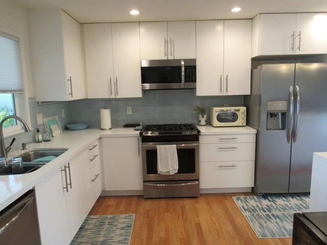 74288 Angel Camp Road Palm Desert, CA 92260 - Photo 3 of 26 kitchen appliances
