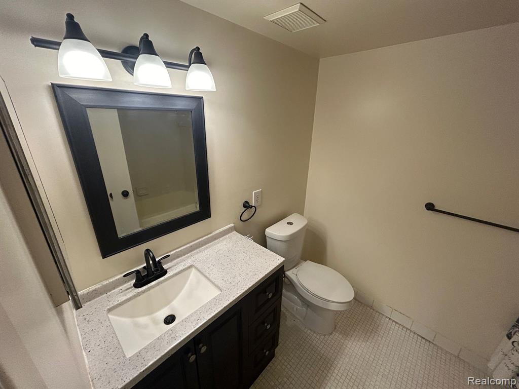 30042 West 12 Mile Road, Unit 56 Farmington Hills, MI 48334 - Photo 15 of 31