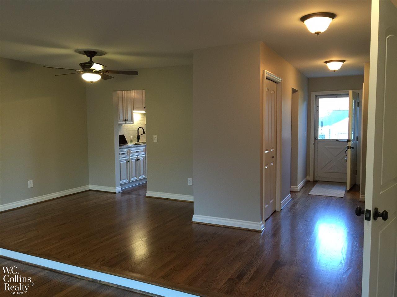 1432 Crescent Lane, Unit 321 Rochester, MI 48306 - Photo 2 of 19 Dining Area/Front Foyer