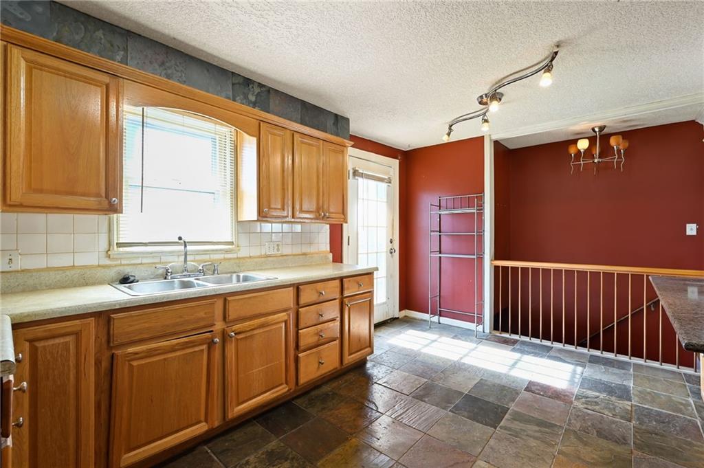 1-2 H Street Lee's Summit, MO 64086 - Photo 9 of 20