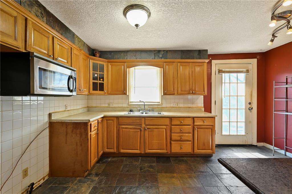 1-2 H Street Lee's Summit, MO 64086 - Photo 10 of 20