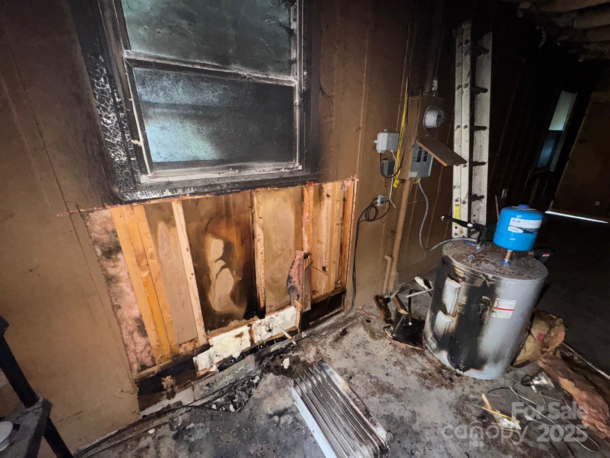 269 East View Road Sylva, NC 28779 - Photo 24 of 28 a room with wooden floor and white walls