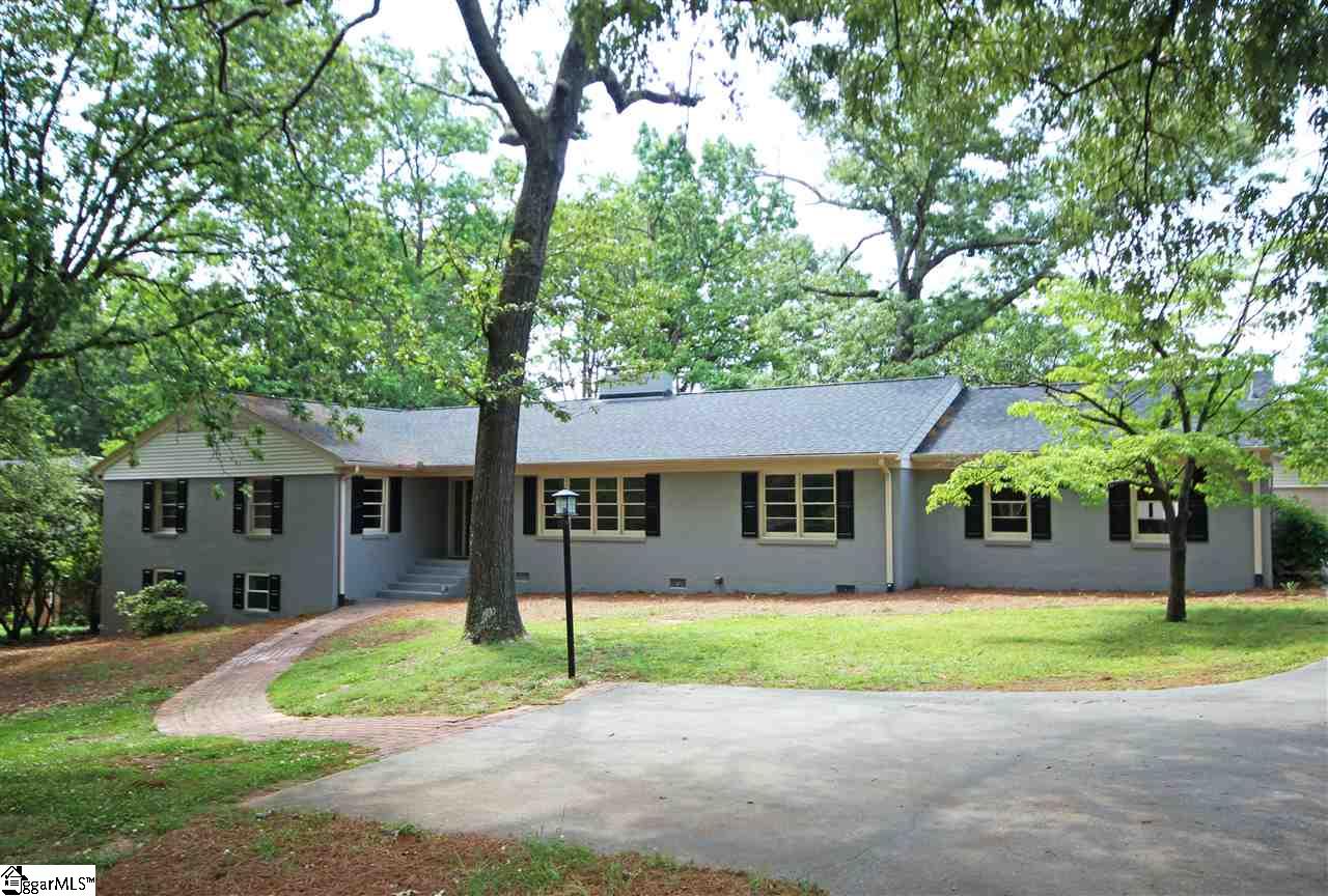 202 Sweetbriar Road Greenville, SC 29615 - Photo 1 of 28 Gallery Image 1