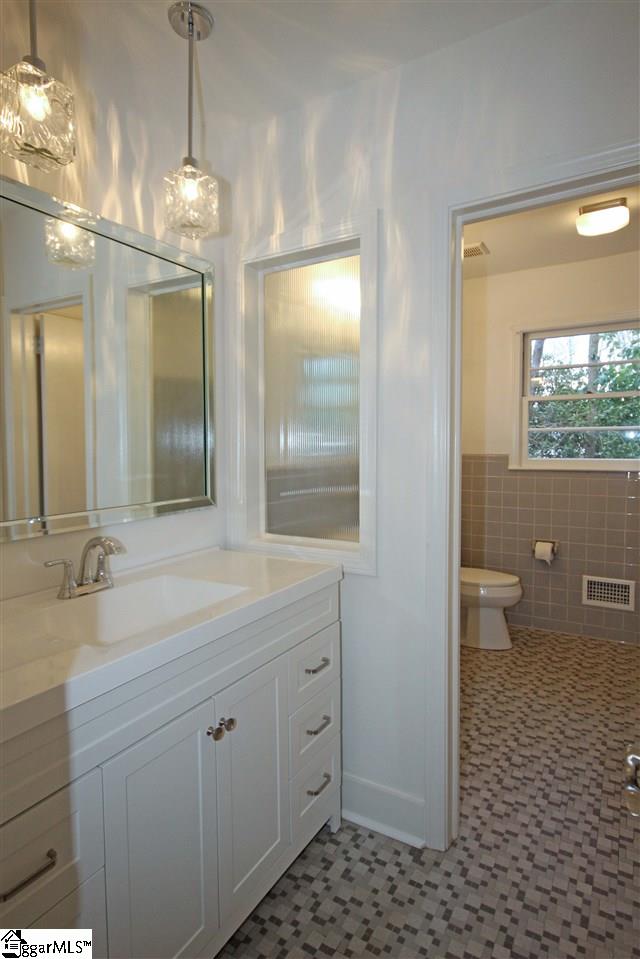 202 Sweetbriar Road Greenville, SC 29615 - Photo 16 of 28 Gallery Image 16
