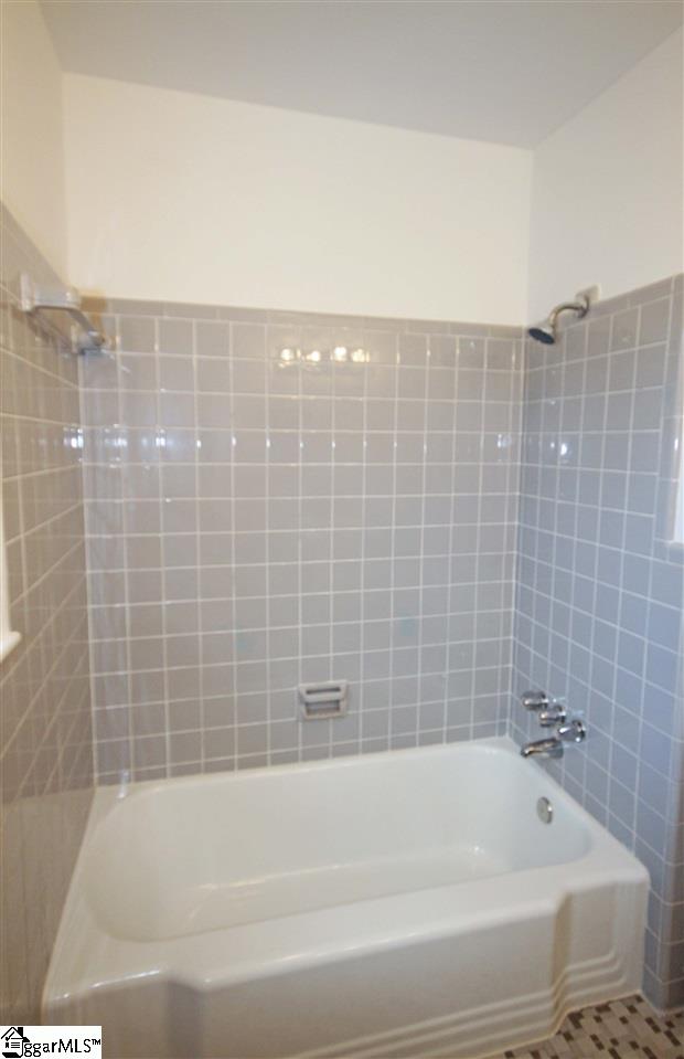 202 Sweetbriar Road Greenville, SC 29615 - Photo 18 of 28 Gallery Image 18