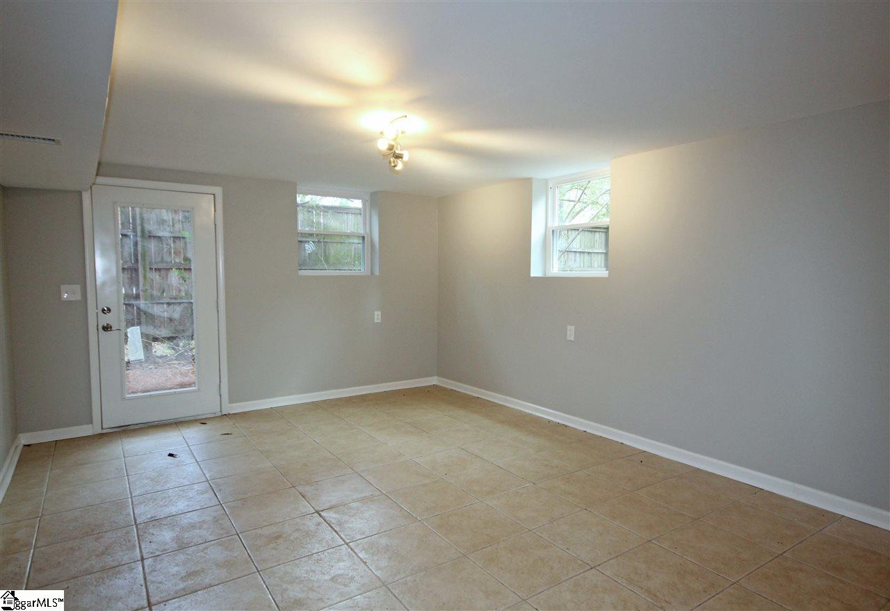 202 Sweetbriar Road Greenville, SC 29615 - Photo 19 of 28 Gallery Image 19