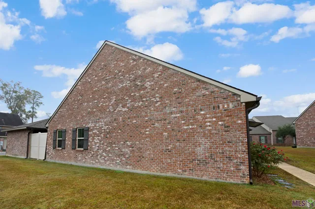 $235,000 | 5793 Sweet Olive Ln Street, St. Francisville, LA 70775