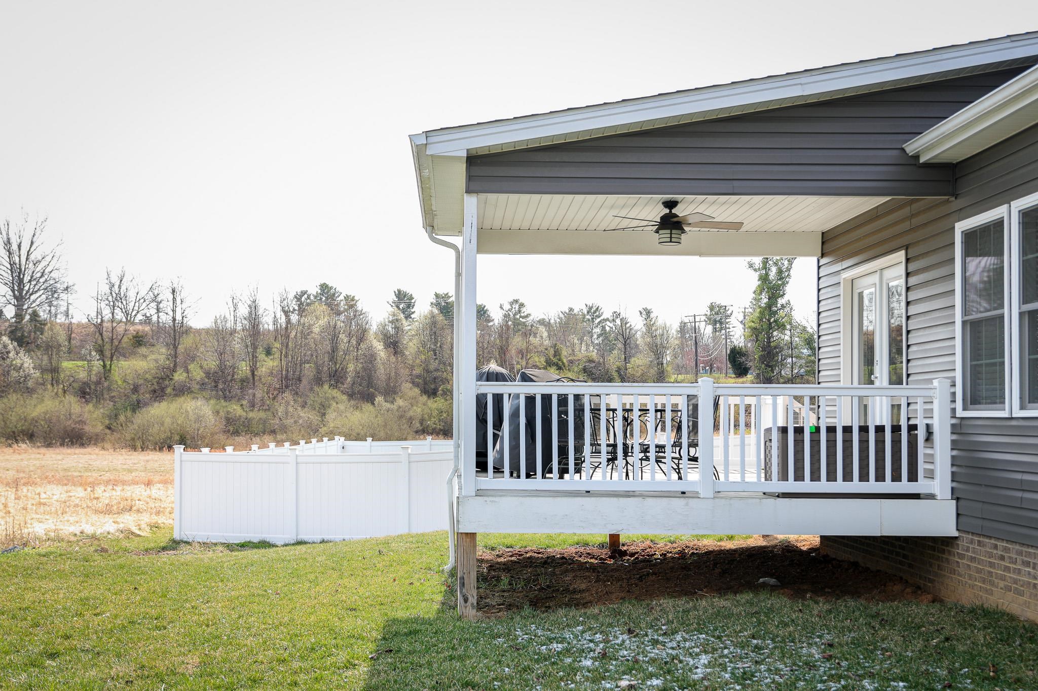 145 Paige Street Waynesboro, VA 22980 - Photo 5 of 58