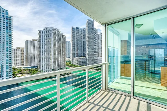 $1,200,000 | 325 Biscayne Boulevard, Unit 1923, Miami, FL 33131