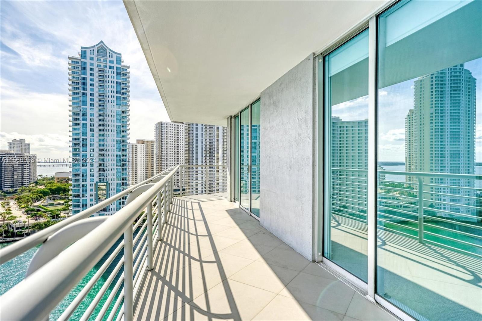 325 Biscayne Boulevard, Unit 1923 Miami, FL 33131 - Photo 14 of 47