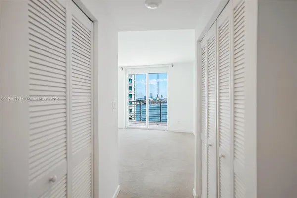 $1,150,000 | 325 Biscayne Boulevard, Unit 1923, Miami, FL 33131