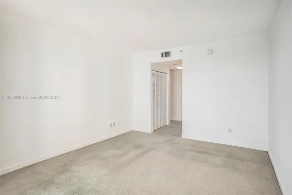 $1,150,000 | 325 Biscayne Boulevard, Unit 1923, Miami, FL 33131