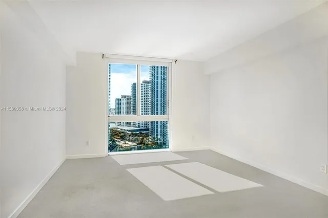 $1,200,000 | 325 Biscayne Boulevard, Unit 1923, Miami, FL 33131