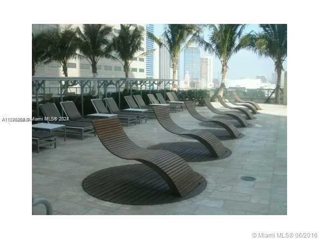 $1,200,000 | 325 Biscayne Boulevard, Unit 1923, Miami, FL 33131