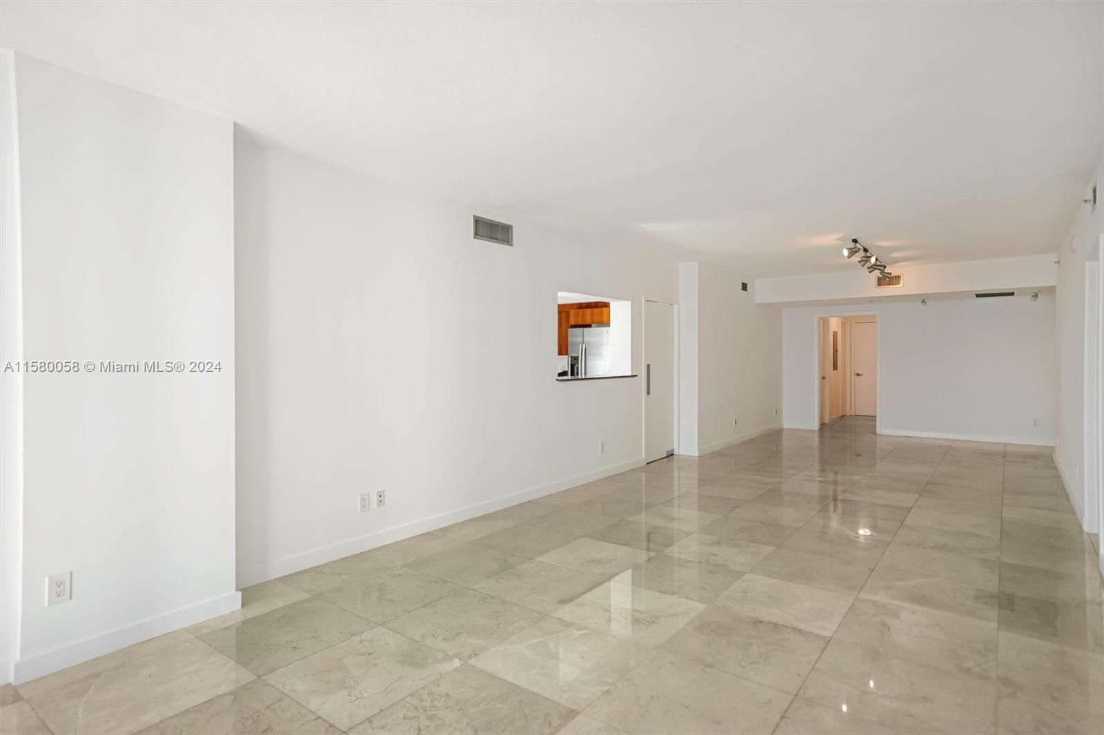 325 Biscayne Boulevard, Unit 1923 Miami, FL 33131 - Photo 7 of 47