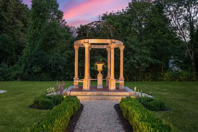 $2,849,900 | 98 Silver Street, Dover, NH 03820