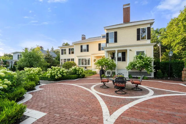 $2,849,900 | 98 Silver Street, Dover, NH 03820