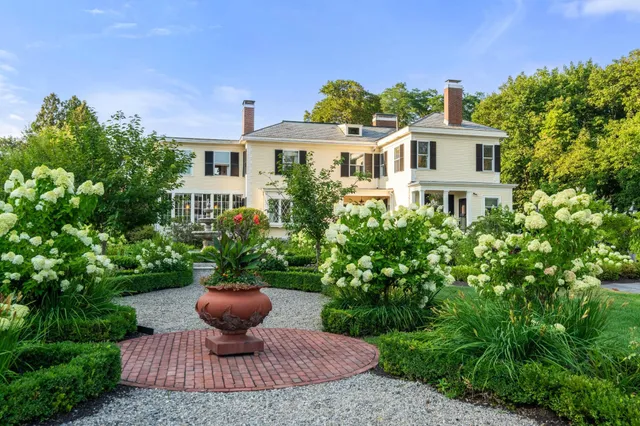 $2,849,900 | 98 Silver Street, Dover, NH 03820