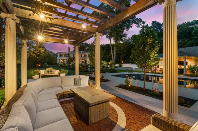 $2,849,900 | 98 Silver Street, Dover, NH 03820