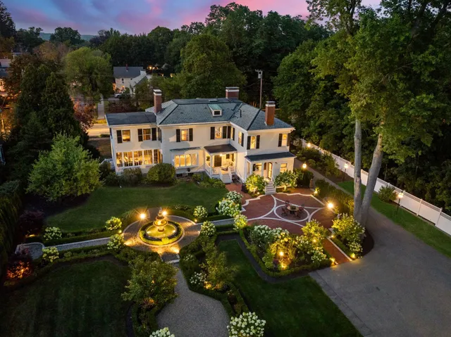 $2,849,900 | 98 Silver Street, Dover, NH 03820