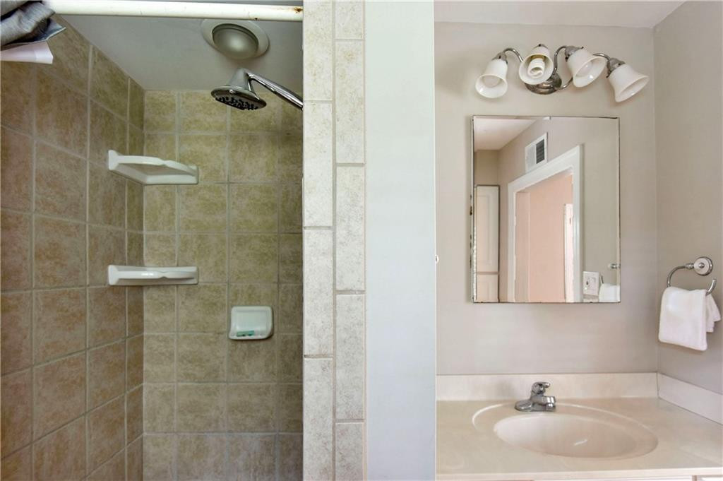 106 Dodge Road St. Simons Island, GA 31522 - Photo 21 of 24 Primary Bedroom bathroom