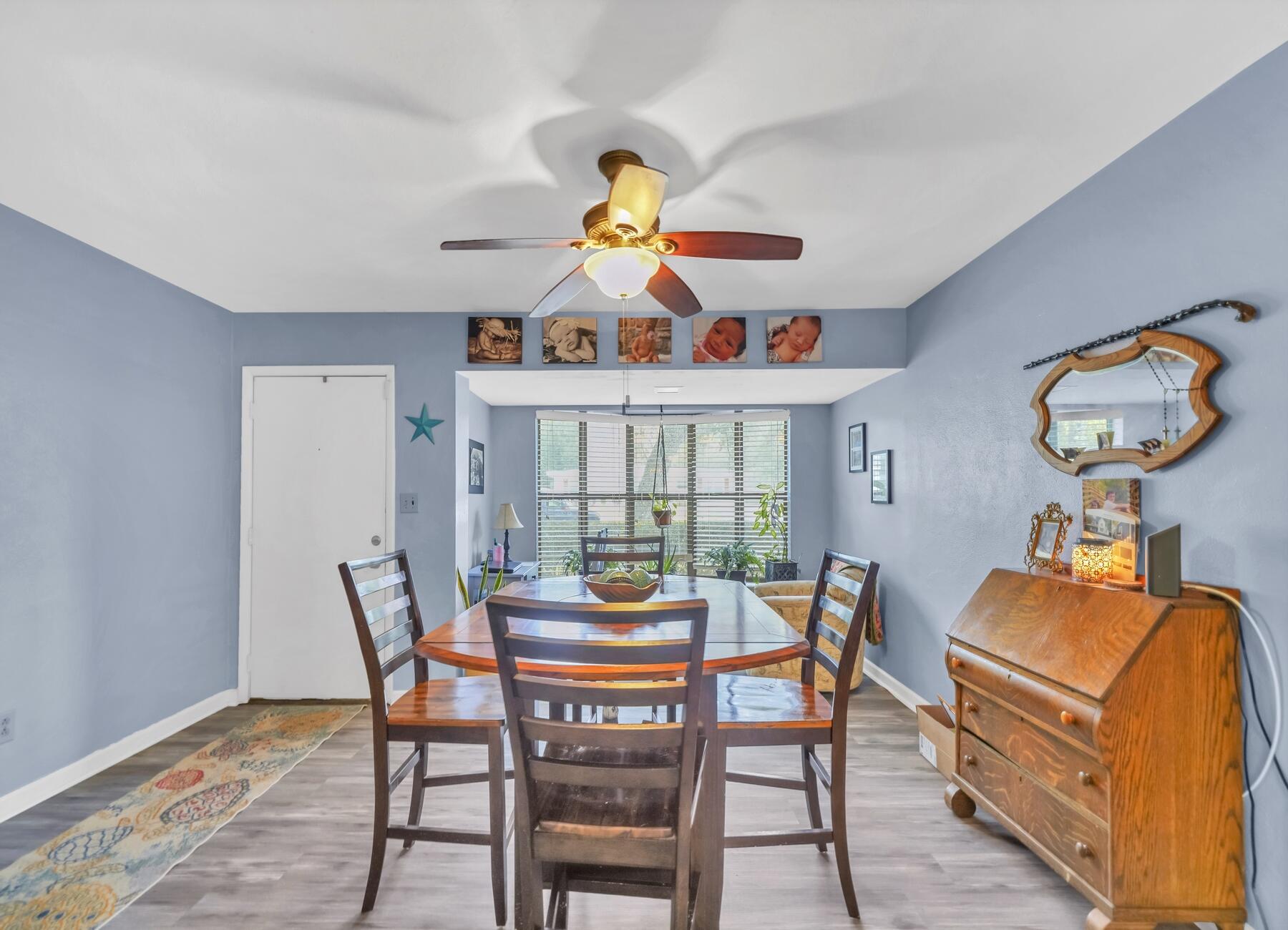 43 Ferry Road Northeast Fort Walton Beach, FL 32548 - Photo 3 of 23 a dining room with furniture and window