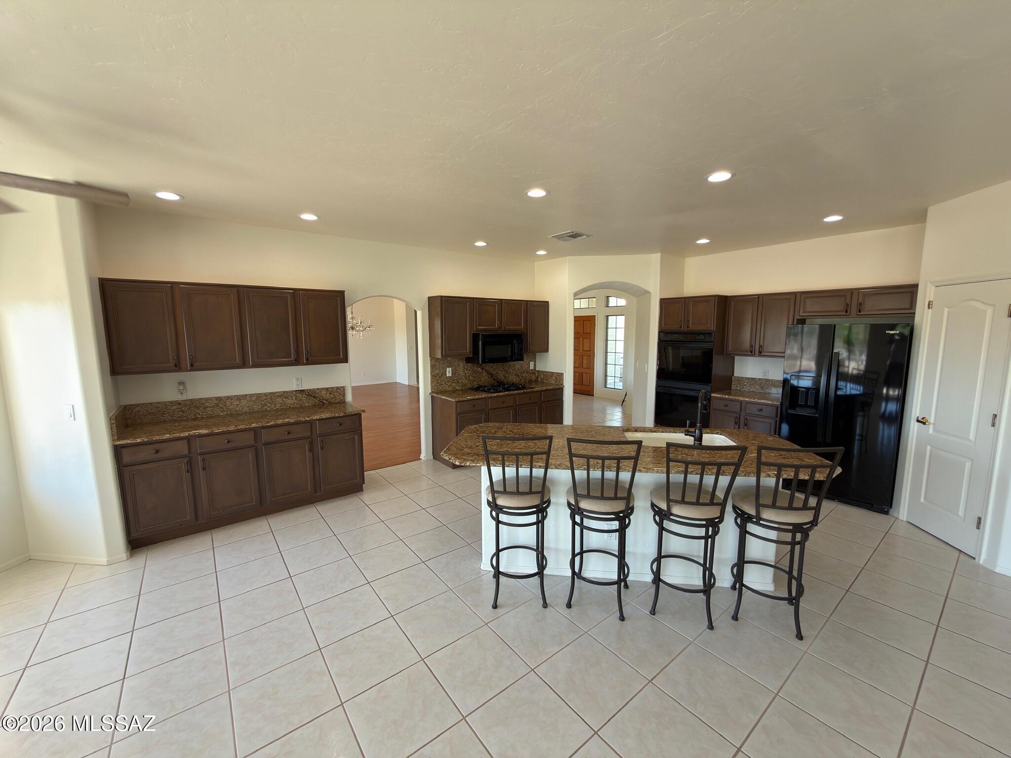 6775 West Ina Road Tucson, AZ 85743 - Photo 6 of 47