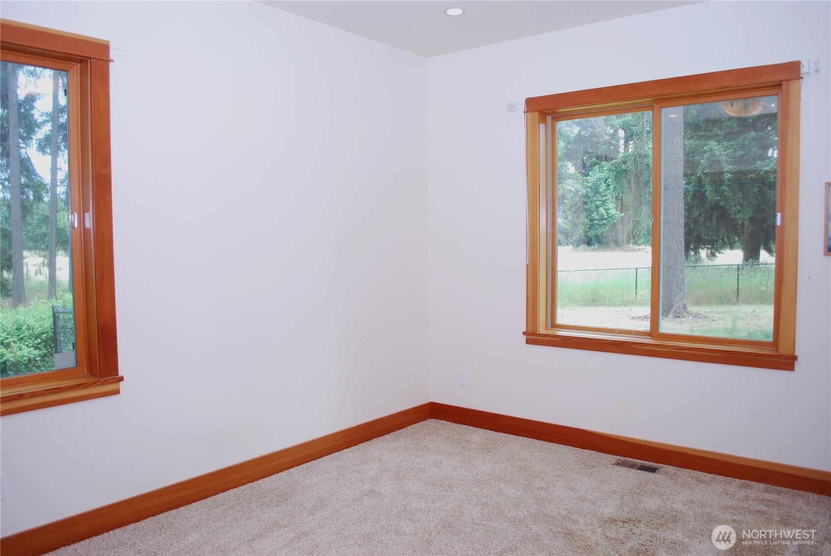 11310 Harris Road Southeast Yelm, WA 98597 - Photo 13 of 34