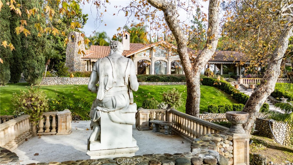 39250 Ortega Highway Fallbrook, CA 92028 - Photo 6 of 59 a view of a patio in backyard