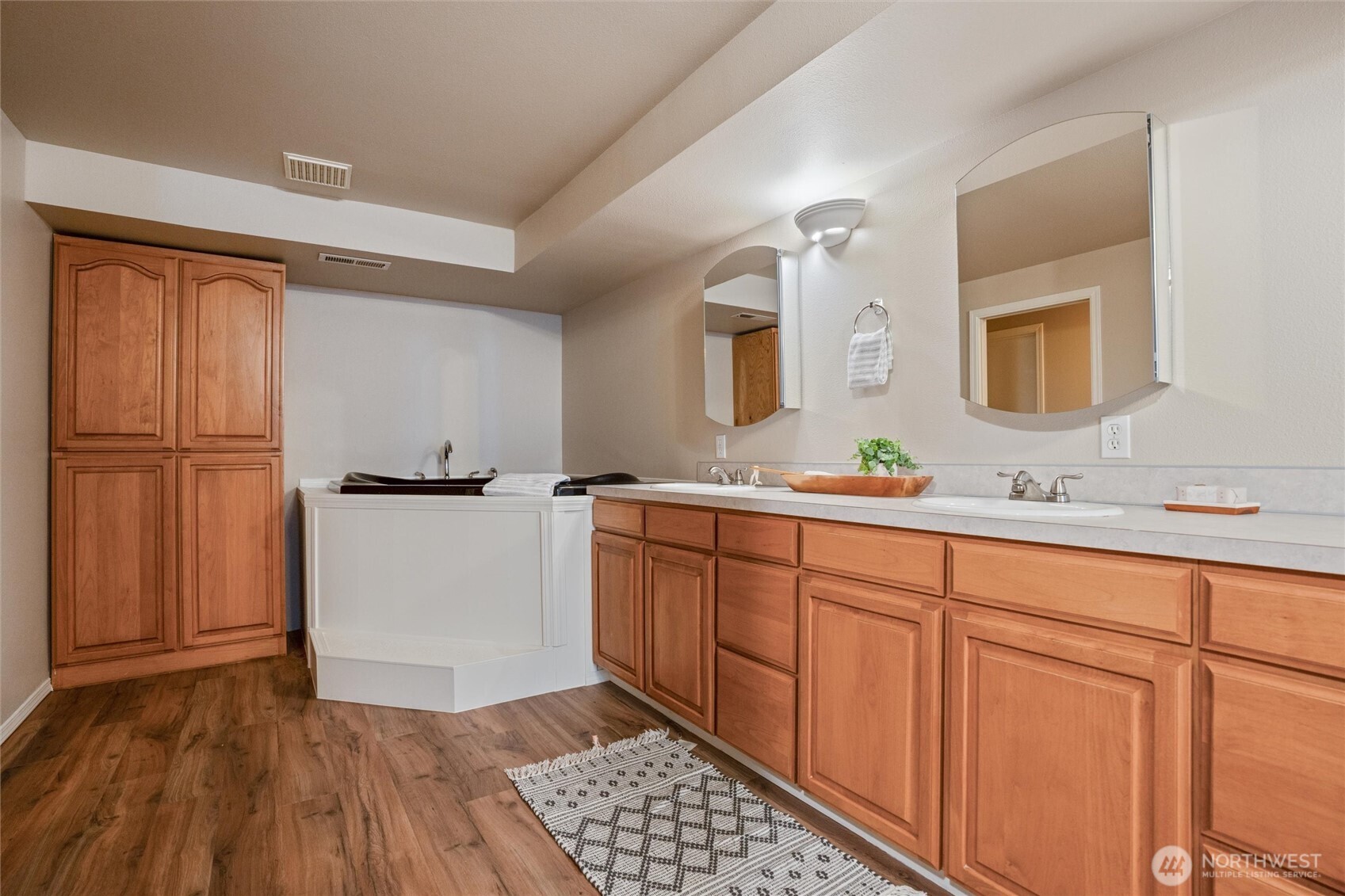 5735 Southeast Alpine Road Olalla, WA 98359 - Photo 20 of 40 a bathroom with a sink and a mirror