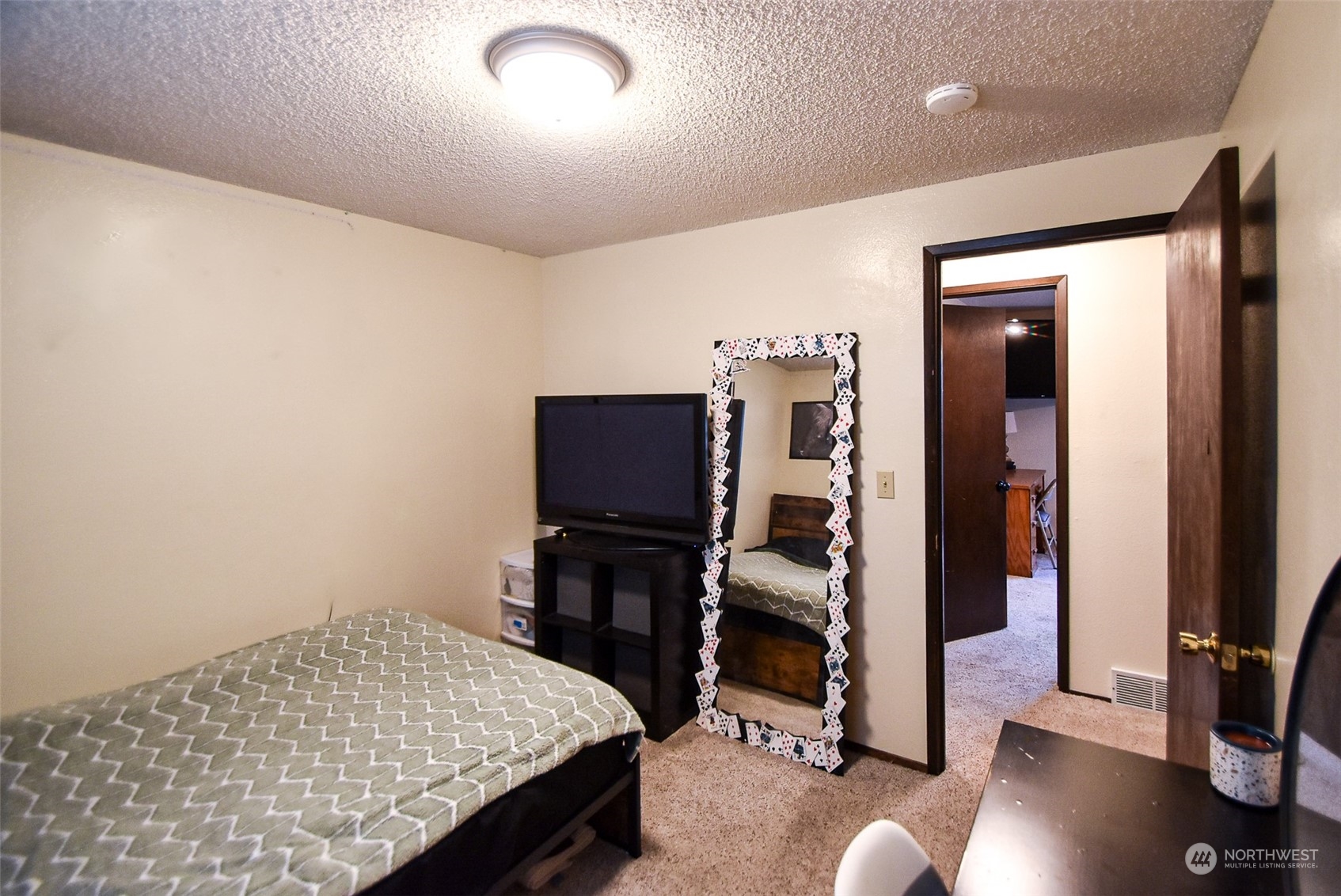 911 North Waugh Road Mount Vernon, WA 98273 - Photo 16 of 30 Gallery Image 16